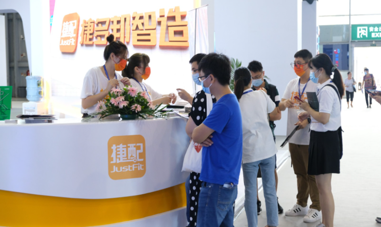 展会直击|成都电子信息博览会，捷配展台现场人气火爆