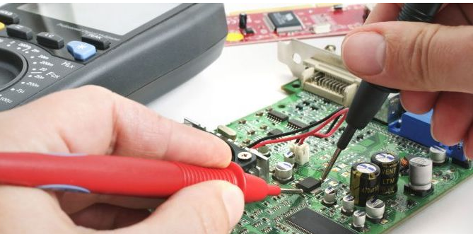 CoolMOS寄生电容对电动汽车电机驱动PCB串扰的影响及应对措施