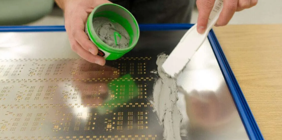 焊膏检测 （SPI）：确保 PCB 制造的质量