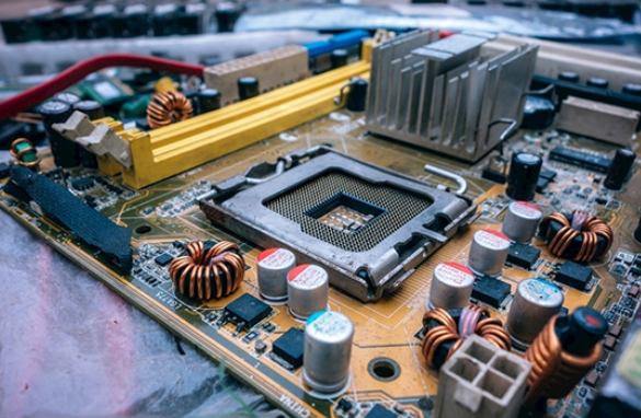 了解连接器类型：PCB 设计综合指南