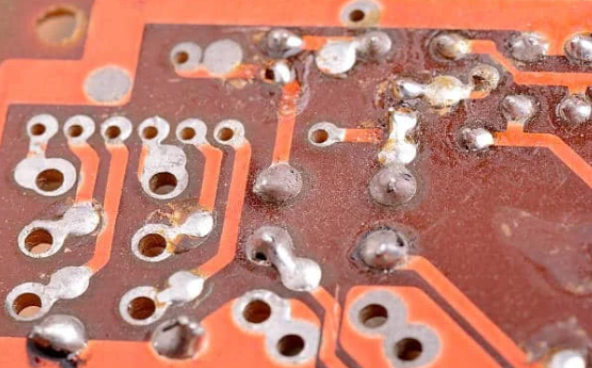 PCB腐蝕：原因、預(yù)防和維修