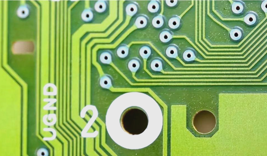 PCB设计中信号与电源接地如何布线？