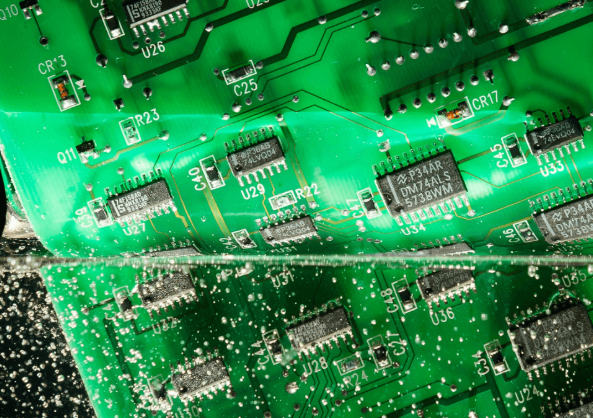 用于SMT PCB的三防漆涂敷工艺流程
