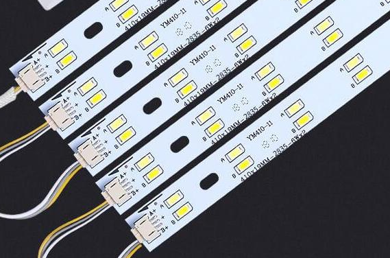 LED照明PCB中的热通孔：保持LED凉爽高效