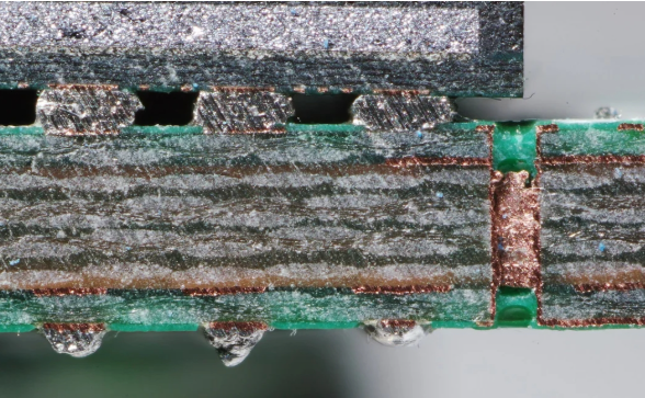 揭开PCB的秘密：深入研究显微切片分析