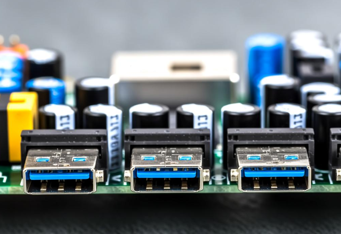 USB PCB设计中的电源管理与 EMC 防护设计