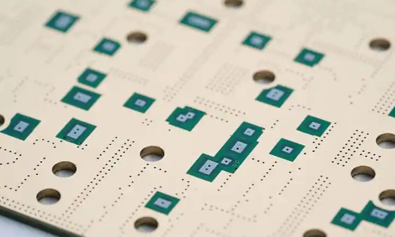 陶瓷PCB的行业应用适配策略