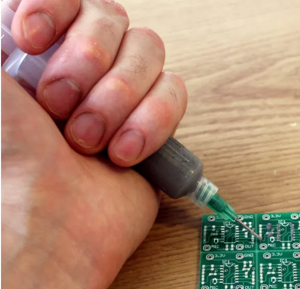 不同类型PCB板的锡膏应用差异及优化方案