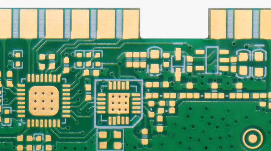热通孔高效散热：PCB内部热量传导的关键技术