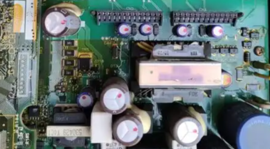 变频器 PCB 的散热设计与功率密度提升方案