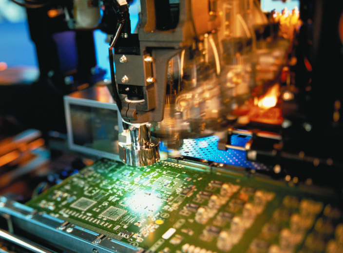 PCB成像技术在高密度制造中的挑战与解决方案