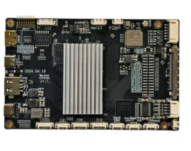 带有集成 PCB 的零售显示单元，用于数字标牌