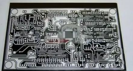 菲林检验与保管：PCB 高精度生产的前置核心保障