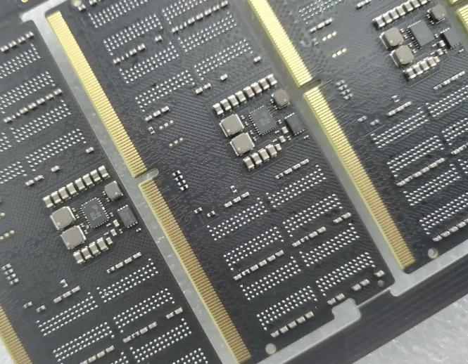 服务器 DDR5 内存 PCB：高带宽传输下如何解决信号串扰与多通道同步难题